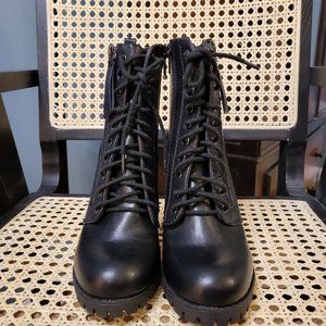 Soda Black Chunky Heel Combat Lace Up Boots (Size 7.5)